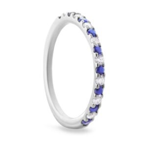 Anillo de plata con circonitas